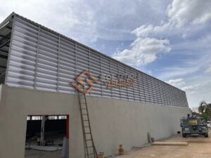Veneziana Industrial de Galpão - Durabilidade e Baixa Manutenção