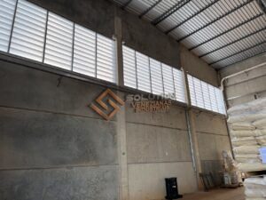 Veneziana Industrial de Galpão - Estética e Valor Agregado
