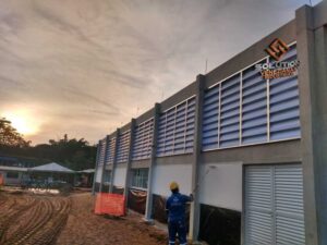 Veneziana Industrial Escolha Perfeita Veneziana Industrial: Escolha para Indústrias Durabilidade e Resistência
