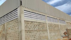 Veneziana Industrial na ArquiteturaFuncionalidade Estética da Veneziana Industrial em Projetos Arquitetônicos