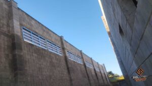 A Aplicação da Veneziana Industrial Luz de Qualidade em Diferentes Setores