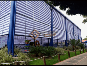 Galpões com Veneziana Industrial - 6 Motivos Essenciais para Promover Conforto e Eficiência
