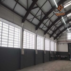 Veneziana Industrial Materiais de 1ºLeveza e Alta Resistência com o Policarbonato Industrial