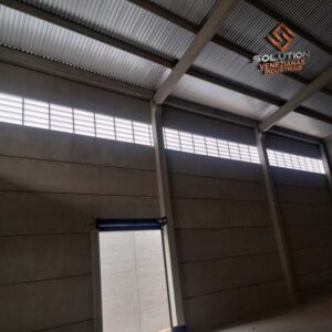Como a Veneziana Industrial Ótima Para Lojas Melhora o Conforto Térmico