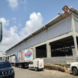Venezianas Industriais de QualidadeProcesso de Fabricação Rigoroso, Garantindo Durabilidade