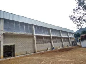 Veneziana Industrial em Fibra de Vidro Veneziana Industrial em Fibra de Vidro com alta versatilidade estética, resistência e durabilidade para ambientes industriais.