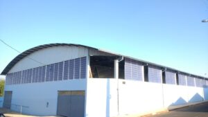 Veneziana Industrial em Fibra de Vidro - Leveza e Facilidade de Instalação