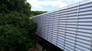 Veneziana Industrial Vantagem em Durabilidade e Baixa Manutenção, ideal para galpões e fachadas com desempenho prolongado e mínima intervenção técnica