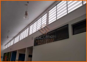 Veneziana Industrial para Galpão Iluminação Natural com policarbonato alveolar para maior eficiência e durabilidade