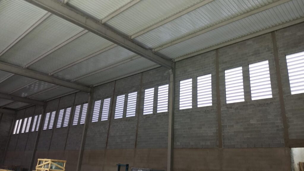 Custo Benefício Veneziana Industrial Solution Descubra Como As Venezianas Industriais Solution Oferecem Um Excelente Custo-Benefício, Proporcionando Ventilação Eficiente E Economia Operacional.