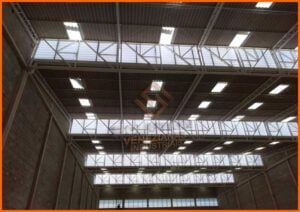 Veneziana Industrial Translúcida Transforme Seu Espaço Design Avançado para Iluminação Equilibrada: