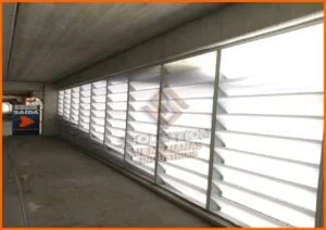 Veneziana Industrial Solution Guia Completo, de Aço Policarbonato e PVC da Solution.