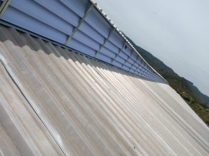 Lanternim Luz Natural  é ideal para ambientes industriais que buscam <em>iluminação natural eficiente, redução do consumo elétrico e mais conforto térmico. Com design funcional e excelente durabilidade, ele transforma o ambiente de forma inteligente e sustentável. 