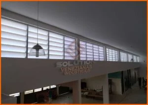 Veneziana Industrial para Galpão Veneziana Industrial para Galpão ventilação eficiente e durabilidade em material de alta qualidade