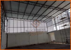 Veneziana Industrial Translúcida Transforme Seu Espaço Proteção contra Intempéries e Infiltrações