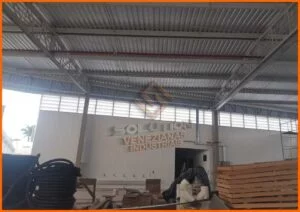 Veneziana para galpão industrial Veneziana para galpão industrial com alta durabilidade, ideal para promover ventilação natural e reduzir custos com manutenção