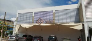 Customização de Veneziana Industrial - Adaptação às Necessidades do Projeto