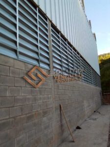 Iluminação de Veneziana Industrial - Aumento da Produtividade: