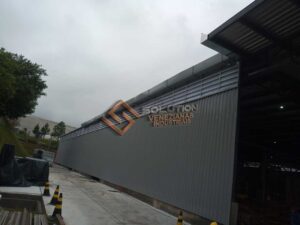 Veneziana Industrial a Escolha Certa para Edifícios Modernos