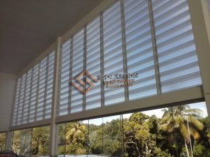 Veneziana Industrial Ideal para Galpões Veneziana Industrial Ideal para Galpões com versatilidade de instalação e alta eficiência em ventilação industrial