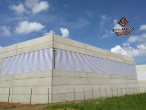 Veneziana Industrial: Solução Robusta e Design Resistente