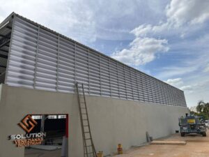 Veneziana Industrial: Ambientes mais Frescos e Controle de Temperatura