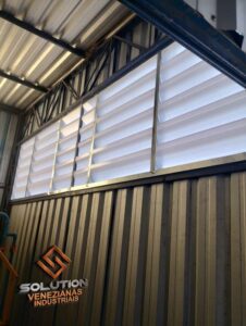 Veneziana Industrial: Ambientes mais Frescos com Ventilação Natural Eficiente