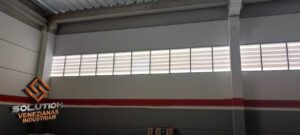 Veneziana Industrial: Funcionalidade Superior com Desempenho Eficiente de Ventilação