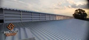 Lanternins transformando espaços com ventilação natural em ambientes industriais