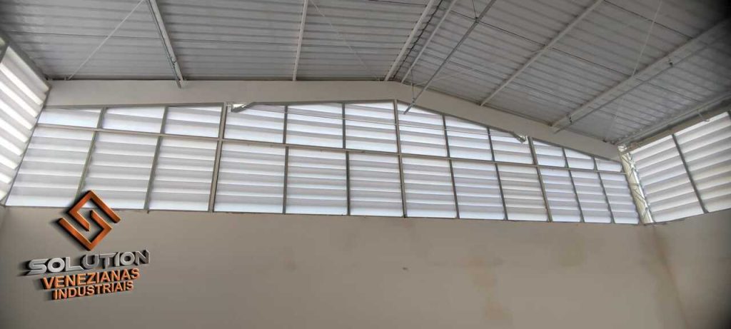 Veneziana Industrial: Performance Superior com Durabilidade e Resistência