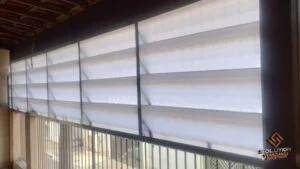 Luz natural com Veneziana Industrial Eficiência e Luz da Solution para ventilação e conforto térmico