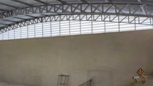 Veneziana Industrial Iluminação Ideal Veneziana Industrial Iluminação Ideal para galpões industriais claros e eficientes