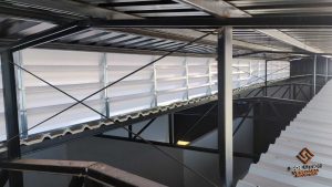 Lanternim Estética em Projetos - Iluminação natural e design funcional para ambientes industriais