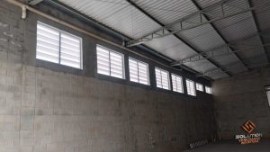 Veneziana Industrial Economia Eficaz - solução sustentável e econômica para ventilação industrial