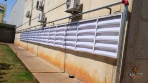 Veneziana Industrial Alta Eficiência com benefícios da luz natural para ambientes industriais