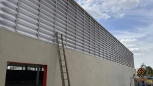Por que Escolher a Veneziana Industrial Mais Ventilação da Solution