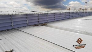 Benefícios da Ventilação Sustentável com Lanternim