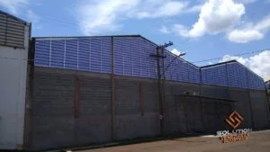 Veneziana Industrial Mais Luz Interna: Eficiência e Conforto no Ambiente de Trabalho