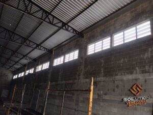 Veneziana Industrial Instalação FácilCompatibilidade com Estruturas Existentes