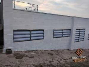 Veneziana Industrial Para Soluções Veneziana Industrial Solution para facilidade de manutenção e alta durabilidade