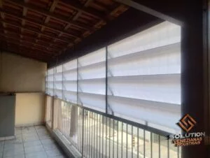 Veneziana Industrial e sua eficiência Veneziana Industrial e sua eficiência na ventilação de ambientes industriais, promovendo economia energética e conforto térmico com baixo custo de manutenção