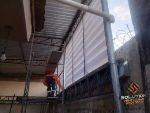 Veneziana Industrial Climas Tropicais Veneziana Industrial Climas Tropicais garantindo ventilação eficiente e conforto