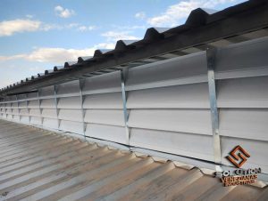 Escolha a Solution Venezianas Industriais com venezianas em aço galvanizado para ventilação natural e alta durabilidade