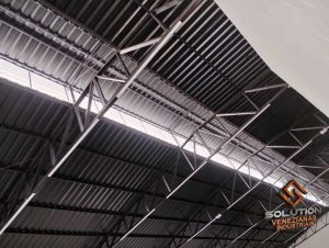 Lanternim Benefícios do Uso Lanternim Benefícios do Uso Valorização do Imóvel em galpões industriais