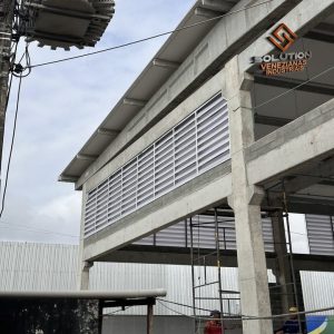 Venezianas Industriais Melhor Solução para ventilação e iluminação natural em ambientes industriais
