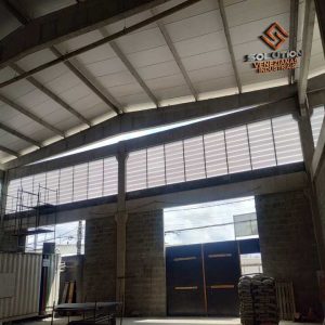 Venezianas Industriais Reduzem Custos com Controle Ambiental e Eficiência Operacional
