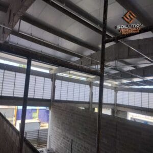 Veneziana Industrial Evite o Calor Veneziana Industrial Evite o Calor e melhore o seu ambiente com ventilação natural e conforto térmico