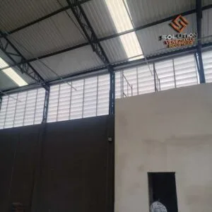 Veneziana Industrial Circulação do Ar Veneziana Industrial Circulação do Ar com ventilação natural e economia de energia