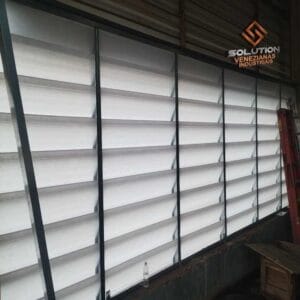 Venezianas Industriais Mais ConfortoO Diferencial da Solution para Mais Conforto