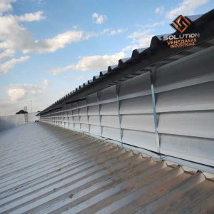 Lanternim em Infraestruturas Modernas Eficiência para ventilação e iluminação industrial